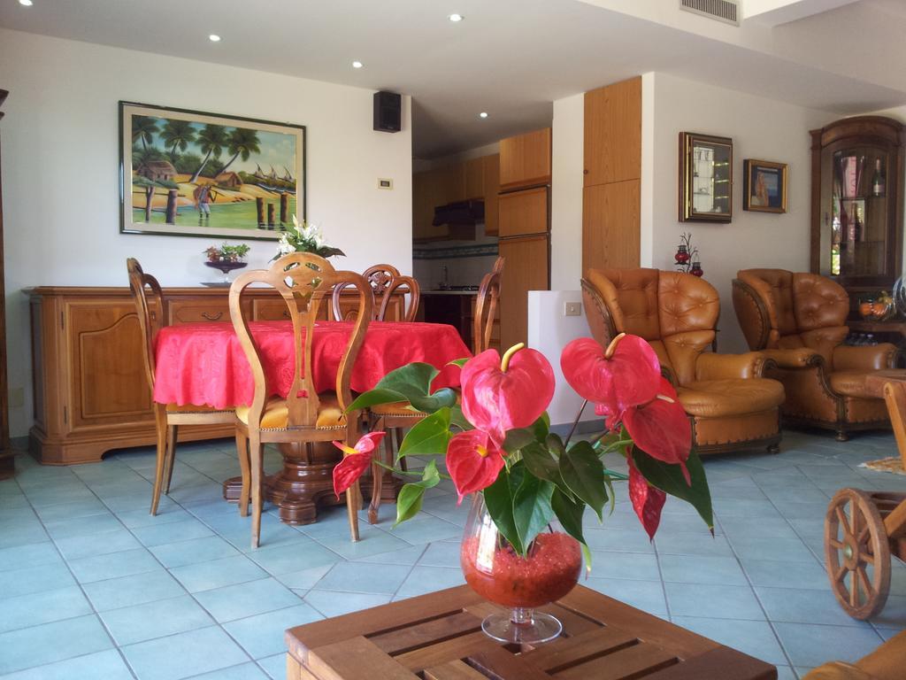 Casa Vacanze Villa Flumini Flumini di Quartu Oda fotoğraf