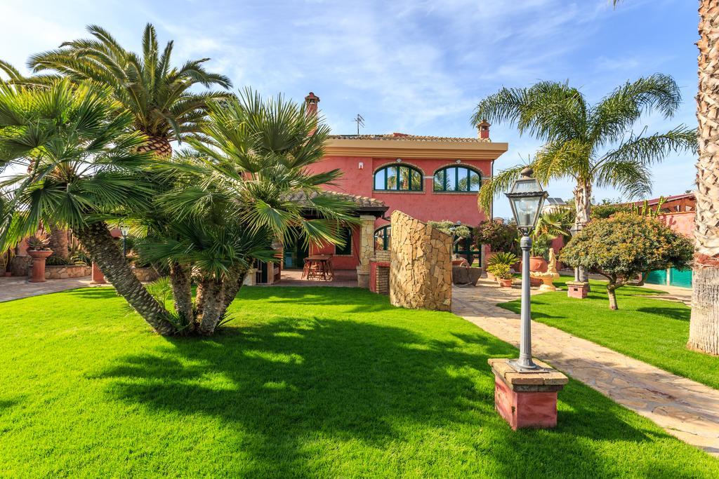 Casa Vacanze Villa Flumini Flumini di Quartu Dış mekan fotoğraf